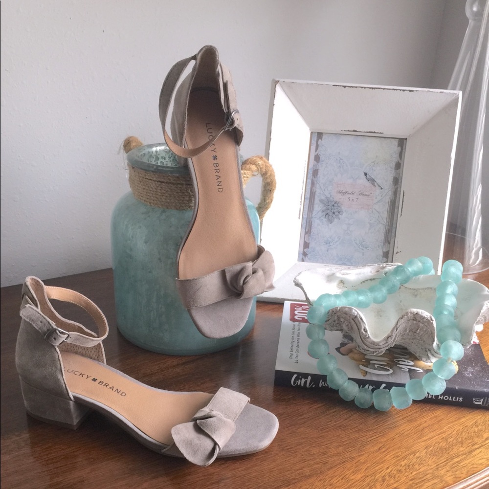 Lucky Brand NWOT Size 6 1/2 no box🚨